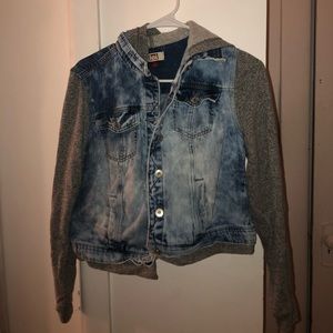 L.E.I size L cropped jean jacket